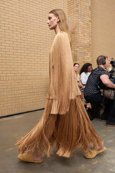 Look 24